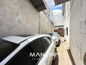 Casa en venta de 3 ambientes con cocheras - Villa Ballester