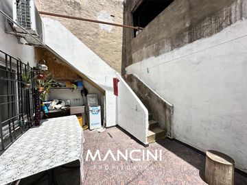 Casa en venta de 3 ambientes con cocheras - Villa Ballester