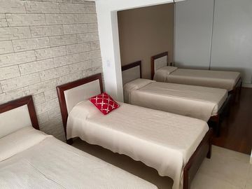Venta casa 3 ambientes con quincho y piscina barrio Montemar Mar del plata