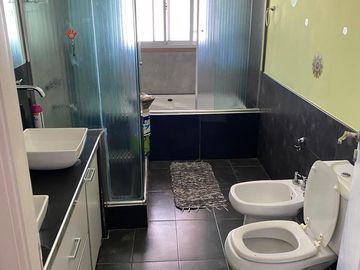 Venta casa 3 ambientes con quincho y piscina barrio Montemar Mar del plata