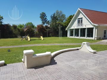 Casa en Solar Del Bosque Canning