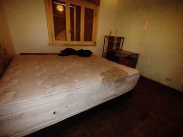 Casa en venta - 2 Dormitorios 1 Baño - Cochera - 300Mts2 - Merlo