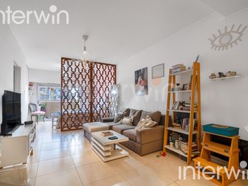 Departamento - Monoambiente con balcón - Flores - Venta