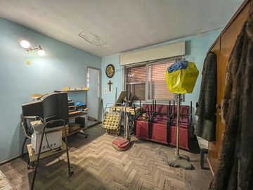 Casa de pasillo en PA con 2 dormitorios y terrazas en Alberdi