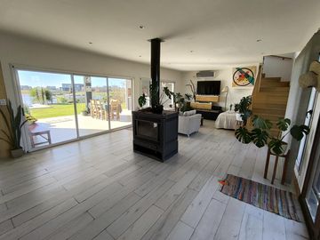VENTA CASA A LA LAGUNA AREA 7 SAN SEBASTIAN