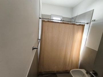VENTA CASA A LA LAGUNA AREA 7 SAN SEBASTIAN