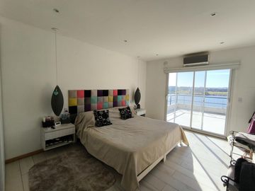 VENTA CASA A LA LAGUNA AREA 7 SAN SEBASTIAN