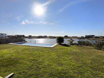 VENTA CASA A LA LAGUNA AREA 7 SAN SEBASTIAN