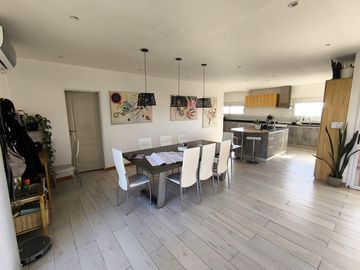 VENTA CASA A LA LAGUNA AREA 7 SAN SEBASTIAN