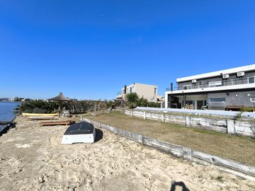 VENTA CASA A LA LAGUNA AREA 7 SAN SEBASTIAN