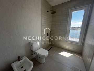 Casa en venta de 4 dormitorios en Santa Ana, Villa Nueva