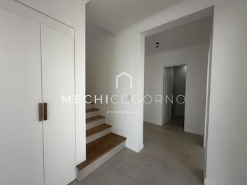 Casa en venta de 4 dormitorios en Santa Ana, Villa Nueva