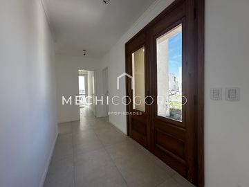 Casa en venta de 4 dormitorios en Santa Ana, Villa Nueva