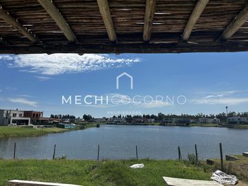 Casa en venta de 4 dormitorios en Santa Ana, Villa Nueva