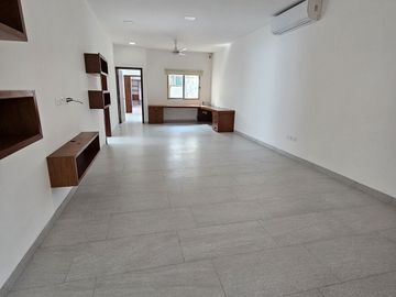 UNA PLANTA esquina RESID DEL MAYAB Temozon