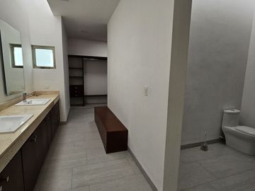 UNA PLANTA esquina RESID DEL MAYAB Temozon