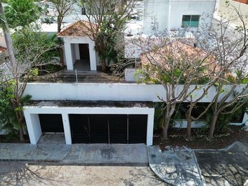 UNA PLANTA esquina RESID DEL MAYAB Temozon