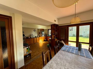 Chalet 7 amb sobre 2 lotes. Parque Luro
