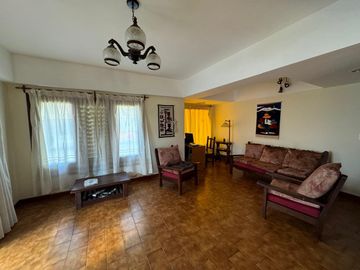 Chalet 7 amb sobre 2 lotes. Parque Luro