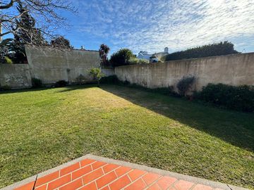 Chalet 7 amb sobre 2 lotes. Parque Luro