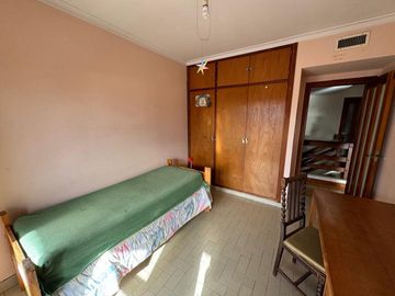 Chalet 7 amb sobre 2 lotes. Parque Luro
