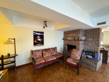 Chalet 7 amb sobre 2 lotes. Parque Luro