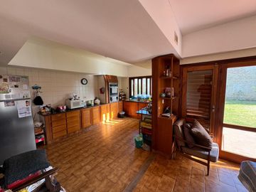 Chalet 7 amb sobre 2 lotes. Parque Luro