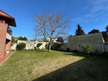 Chalet 7 amb sobre 2 lotes. Parque Luro