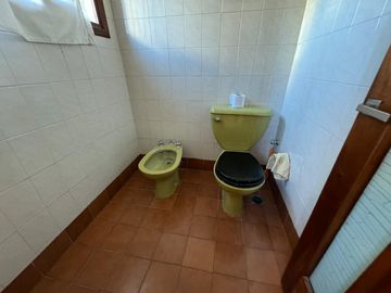 Chalet 7 amb sobre 2 lotes. Parque Luro