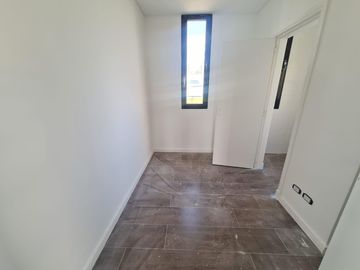 CASA 5 AMBIENTES CON COCHERA, PARRILLA, AZOTEA Y VISTA A LA LAGUNA - BARRIO SAN MATIAS - ESCOBAR