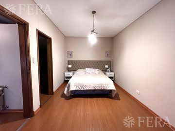 Venta casa 4 ambientes con piscina en Wilde