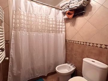 Venta casa 4 ambientes con piscina en Wilde