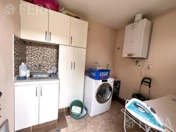 Venta casa 4 ambientes con piscina en Wilde