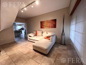 Venta casa 4 ambientes con piscina en Wilde
