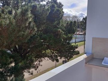Departamento en venta - 2 Dormitorios 1 Baño - Cochera - 94Mts2 - San Bernardo del Tuyú