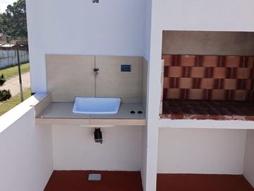 Departamento en venta - 2 Dormitorios 1 Baño - Cochera - 94Mts2 - San Bernardo del Tuyú