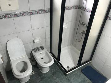 CASA 4 AMB CON GARAJE, PARQUE Y QUINCHO EN Zona Caisamar