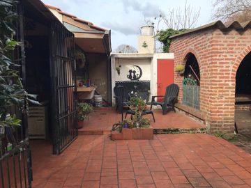 CASA 4 AMB CON GARAJE, PARQUE Y QUINCHO EN Zona Caisamar