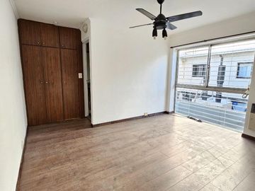 Departamento de Pasillo 1 Dormitorio reciclado Italia 1500