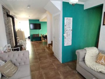Triplex en venta - Jardines de Escobar
