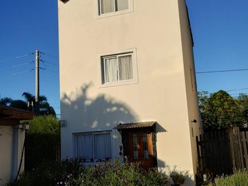 Triplex en venta - Jardines de Escobar