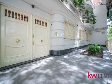 Venta - Departamento - 5 ambientes - Caballito - Frente - 2 cocheras -  Muy luminoso