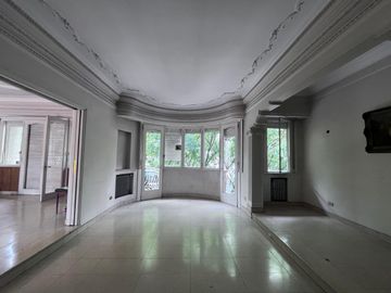 Venta - Departamento - 5 ambientes - Caballito - Frente - 2 cocheras -  Muy luminoso