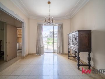 Venta - Departamento - 5 ambientes - Caballito - Frente - 2 cocheras -  Muy luminoso