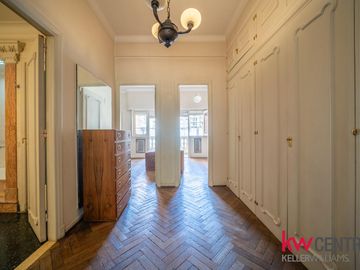 Venta - Departamento - 5 ambientes - Caballito - Frente - 2 cocheras -  Muy luminoso