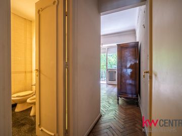 Venta - Departamento - 5 ambientes - Caballito - Frente - 2 cocheras -  Muy luminoso