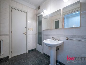 Venta - Departamento - 5 ambientes - Caballito - Frente - 2 cocheras -  Muy luminoso