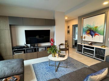 DEPARTAMENTO EQUIPADO Y SEMI AMUEBLADO VENTA WEST 2 REC.