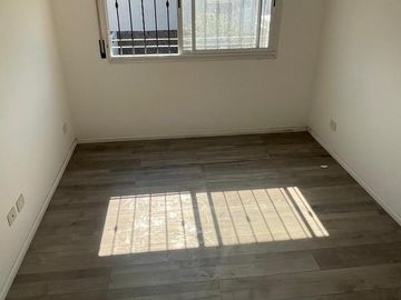 HERMOSO TRIPLEX EN VENTA GUIDO SPANO 4400 - MUNRO