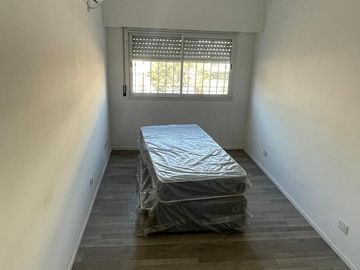 HERMOSO TRIPLEX EN VENTA GUIDO SPANO 4400 - MUNRO